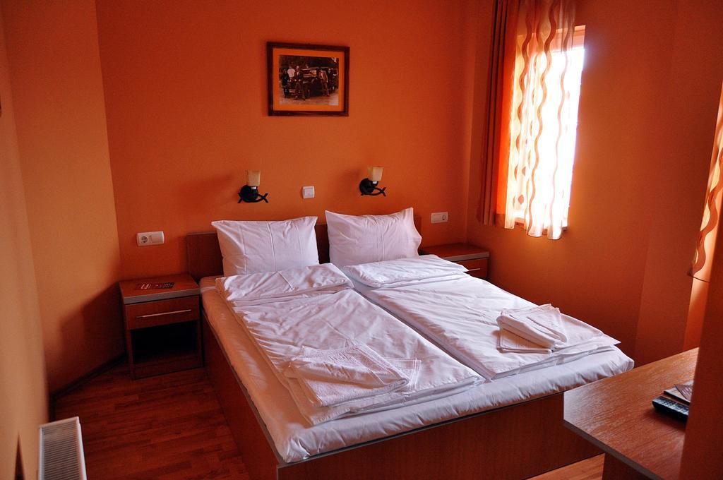 Motel Al Capone Satu Mare Eksteriør billede